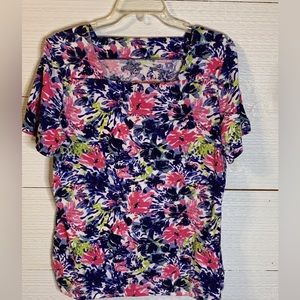 Short Sleeve square neck floral print top by Coral Bay.  Size Large